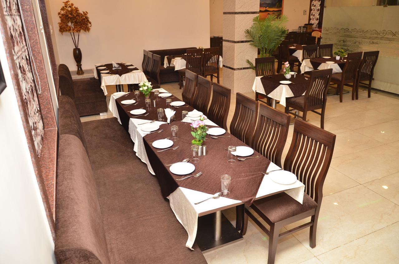 Regal Hotel And Restaurant Mathura Extérieur photo
