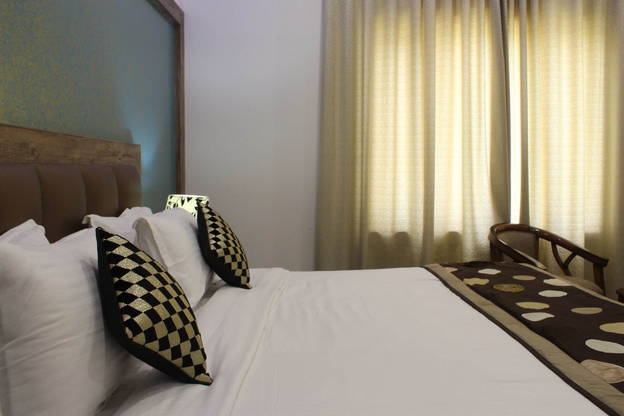 Regal Hotel And Restaurant Mathura Extérieur photo